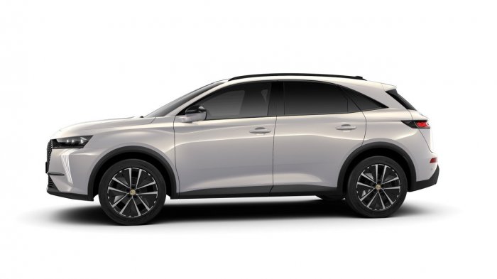 DS 7 1.5 BlueHDi (130 Hp) EAT8 na operativní leasing za 12662 Kč/měs.