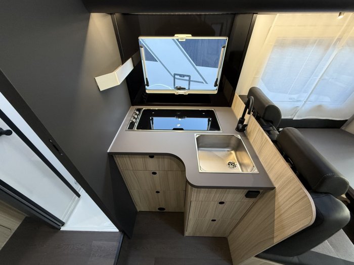 Adria Sun Living FORD 2,0 HD (165HP) Automat na prodej za 1519000 Kč