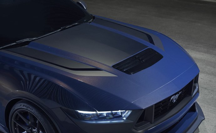 Ford Mustang GT 5.0 V8 (446 Hp) SelectShift na operativní leasing za 21644 Kč/měs.
