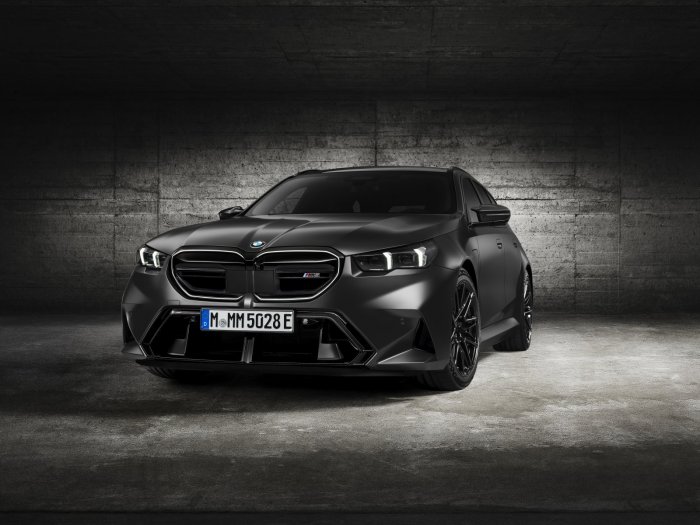 BMW M5 M5 4.4 (727 Hp) Plug-in na prodej za 2908884 Kč