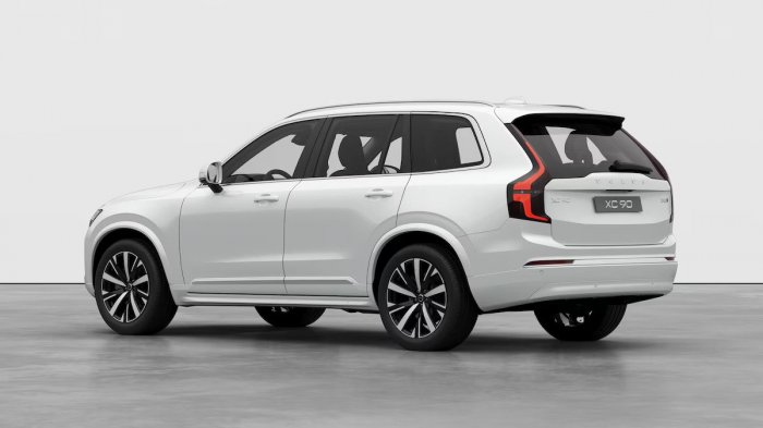 Volvo XC90 B5 (250 Hp) AWD Mild hybrid Aut na operativní leasing za 18894 Kč/měs.