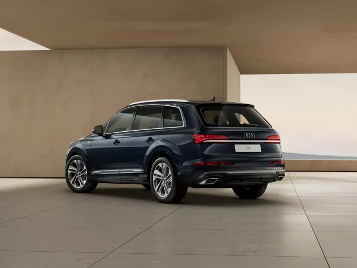 Audi Q7 TFSI e (394 Hp) Plug-in na operativní leasing za 22387 Kč/měs.