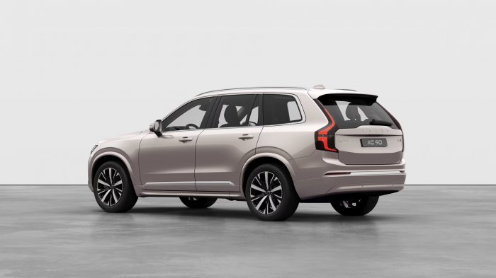 Volvo XC90 B5 (250 Hp) AWD Mild hybrid Automatic na prodej za 1322248 Kč