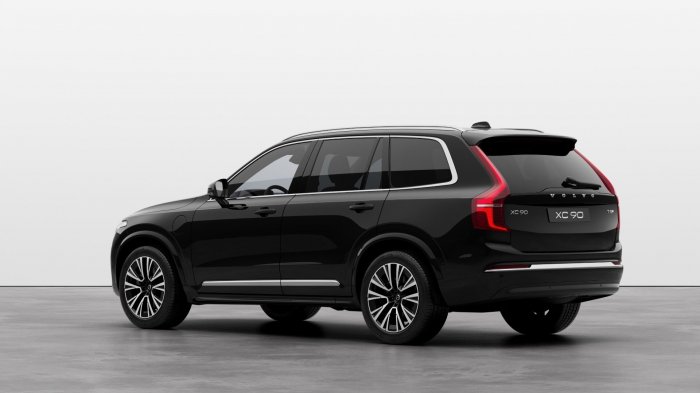 Volvo XC90 T8 eAWD (455 Hp) Plug-in hybrid na operativní leasing za 18140 Kč/měs.