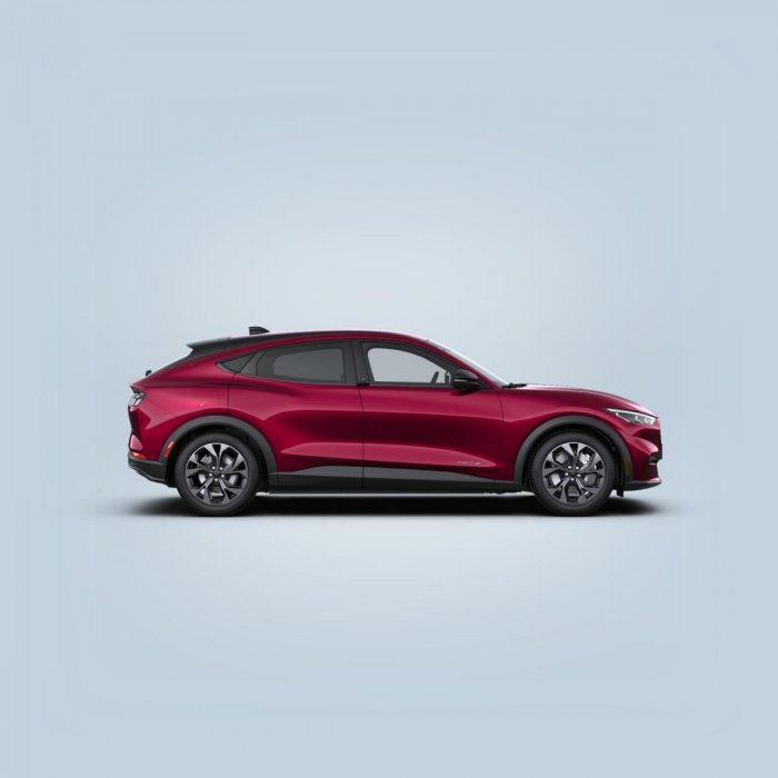Ford Mustang Mach-E 73 kWh (268 Hp) na operativní leasing za 13054 Kč/měs.