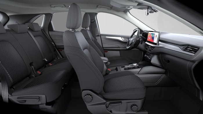 Ford Kuga 1.5 EcoBoost (186 Hp) na operativní leasing za 7818 Kč/měs.