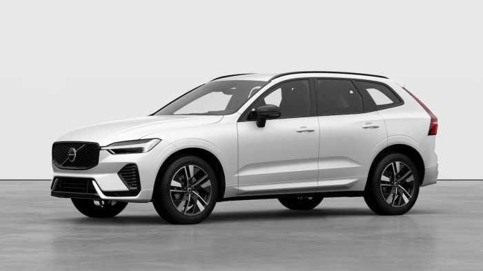 Volvo XC60 2.0 B5 (250 Hp) AWD Automatic na operativní leasing za 12650 Kč/měs.