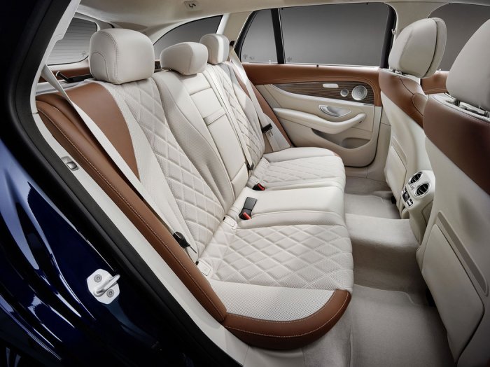 Mercedes-Benz Třída E E 400d (340 Hp) 4MATIC G-TRONIC na prodej za 1320000 Kč