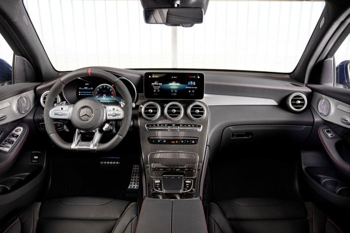 Mercedes-Benz GLC GLC 300 (258 Hp) EQ Boost 4MATIC G-TRONIC na prodej za 1429403 Kč