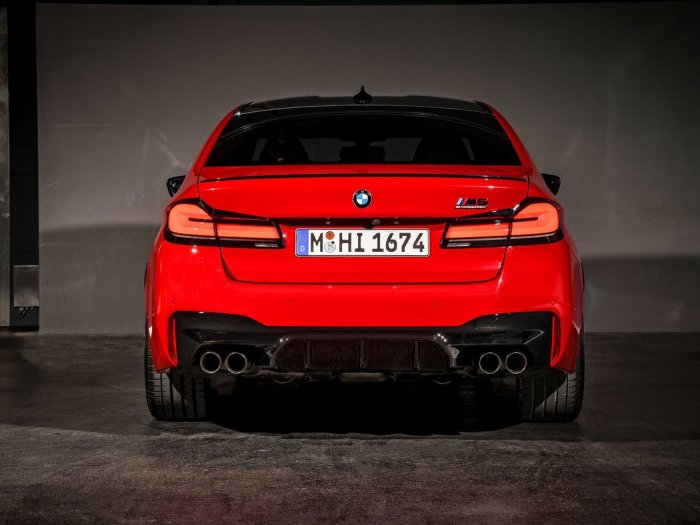 BMW M5 CS 4.4 V8 (635 Hp) xDrive Steptronic na prodej za 1818099 Kč