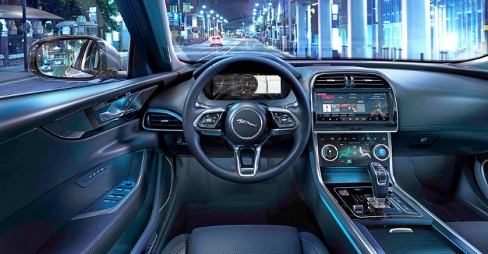 Jaguar XE 2.0i (300 Hp) AWD Automatic na prodej za 1567894 Kč