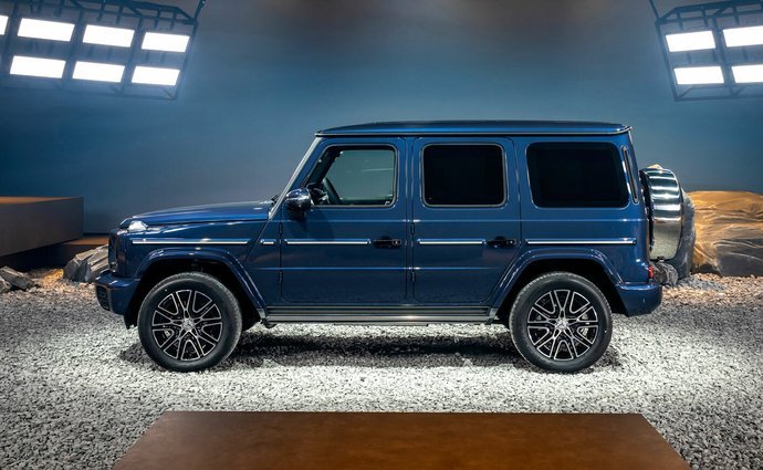 Mercedes-Benz Třída G G 500 (449 Hp) Mild Hybrid 4MATIC 9G-TRONIC na prodej za 2749545 Kč