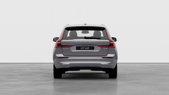 Volvo XC60 2.0 T6 (350 Hp) AWD na operativní leasing za 15348 Kč/měs.