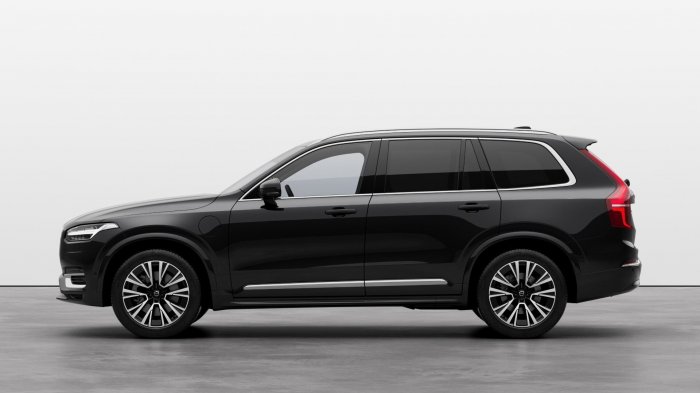 Volvo XC90 T8 eAWD (455 Hp) Plug-in hybrid na operativní leasing za 18140 Kč/měs.