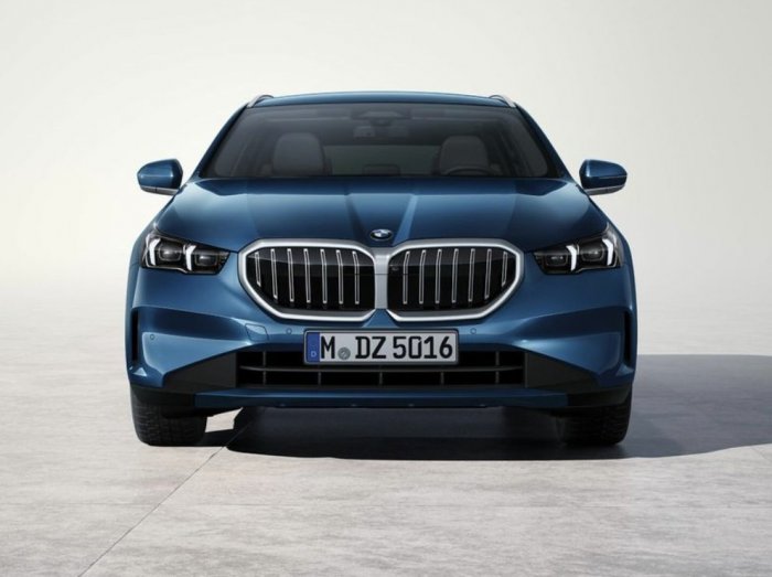 BMW Řada 5 520d (197 Hp) xDrive na operativní leasing za 20979 Kč/měs.