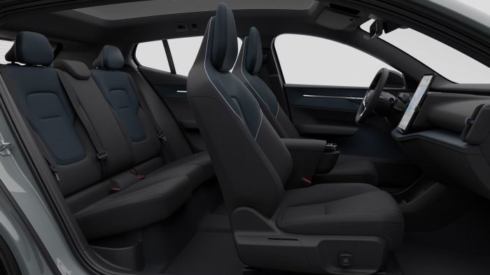 Volvo EX30 69 kWh (428 Hp) Twin Motor Performance AWD na operativní leasing za 12972 Kč/měs.