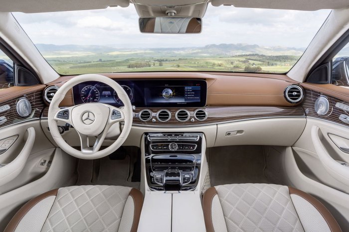 Mercedes-Benz Třída E E 400d (340 Hp) 4MATIC G-TRONIC na prodej za 1320000 Kč