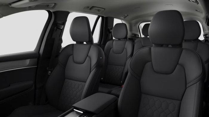 Volvo XC90 B5 (250 Hp) AWD Mild hybrid Aut na operativní leasing za 18894 Kč/měs.