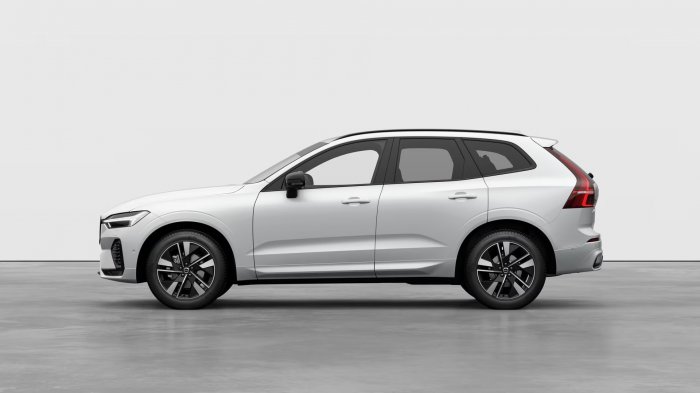Volvo XC60 2.0 B5 (250 Hp) AWD Automatic na operativní leasing za 13870 Kč/měs.