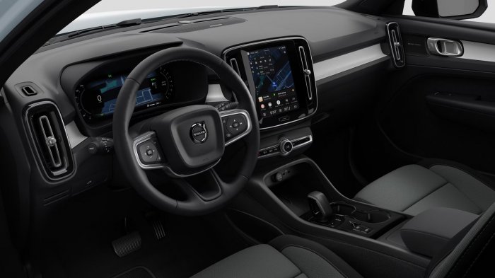 Volvo XC40 2.0 B4 (197 Hp) Mild Hybrid AWD Automatic na operativní leasing za 9535 Kč/měs.