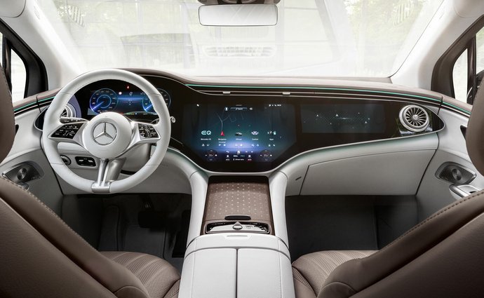 Mercedes-Benz EQE SUV AMG EQE 43 (476 Hp) 4MATIC na prodej za 2417750 Kč