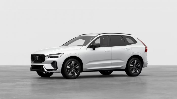 Volvo XC60 2.0 B5 (250 Hp) AWD Automatic na operativní leasing za 13870 Kč/měs.