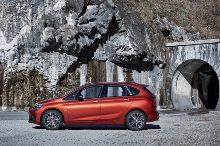 BMW Řada 2 218i (140 Hp) DCT na prodej za 537190 Kč