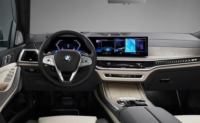 BMW X7 M60i (530 Hp) Mild Hybrid xDrive Steptronic na prodej za 2527318 Kč