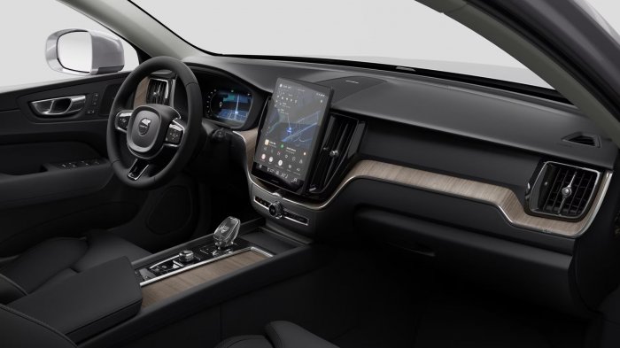 Volvo XC60 2.0 T6 (350 Hp) AWD na operativní leasing za 15348 Kč/měs.