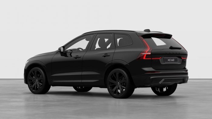 Volvo XC60 2.0 B5 (250 Hp) AWD na operativní leasing za 12988 Kč/měs.