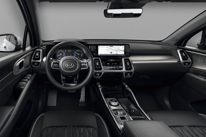 Kia Sorento 2.2 CRDi (201 Hp) AWD DCT na operativní leasing za 16771 Kč/měs.