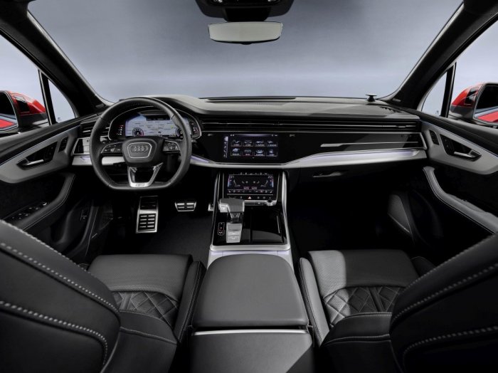 Audi Q7 55 TFSI V6 (340 Hp) MHEV quattro tiptronic na operativní leasing za 36279 Kč/měs.
